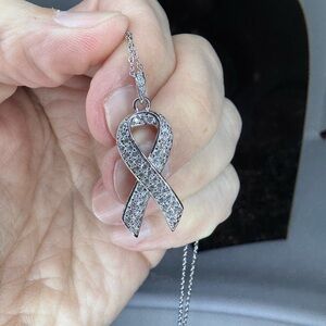 Silver Ribbon Pendant Necklace
